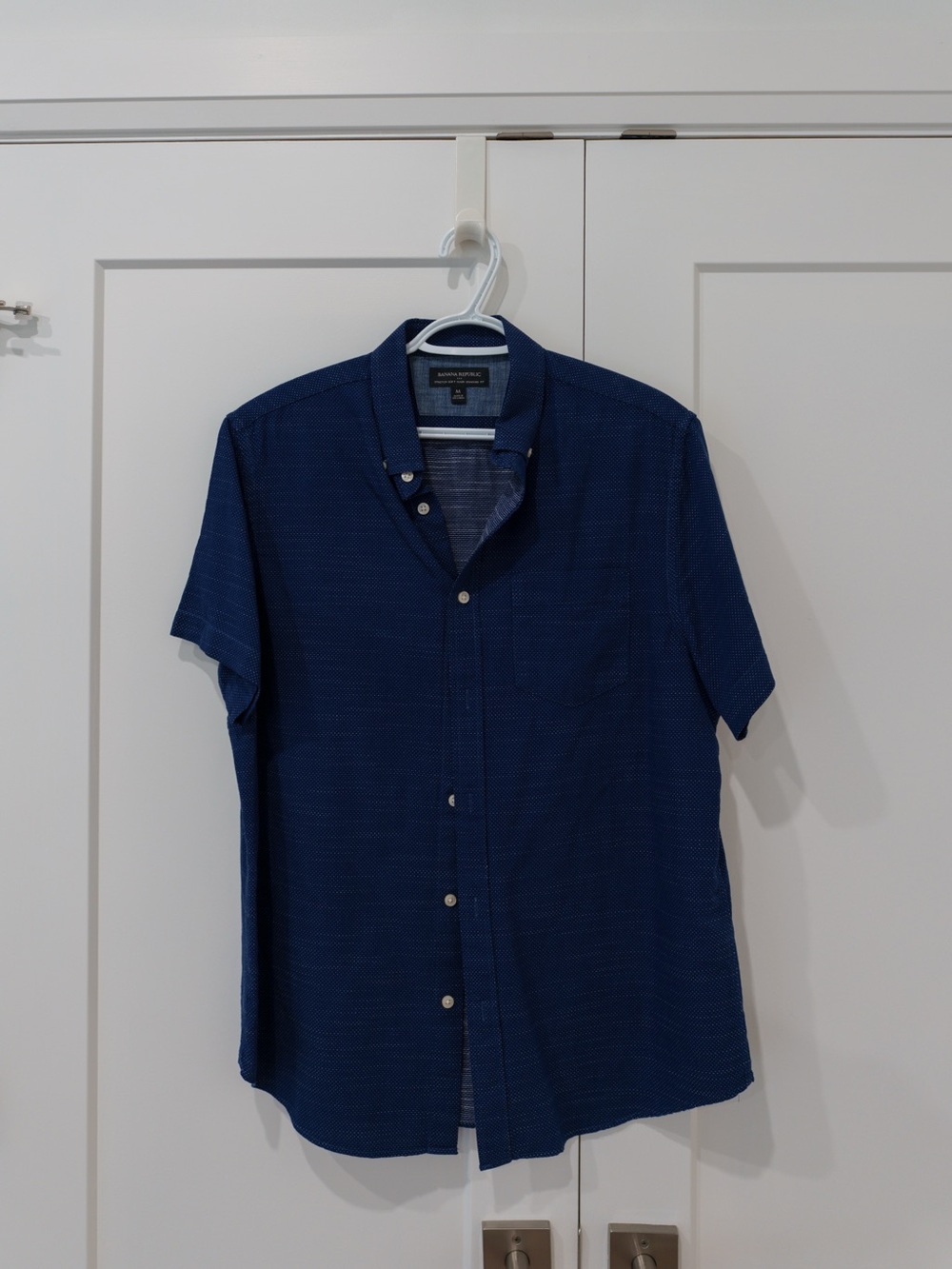 Banana Republic Men's Short-Sleeve Button-Down Shirt in Deep Blue